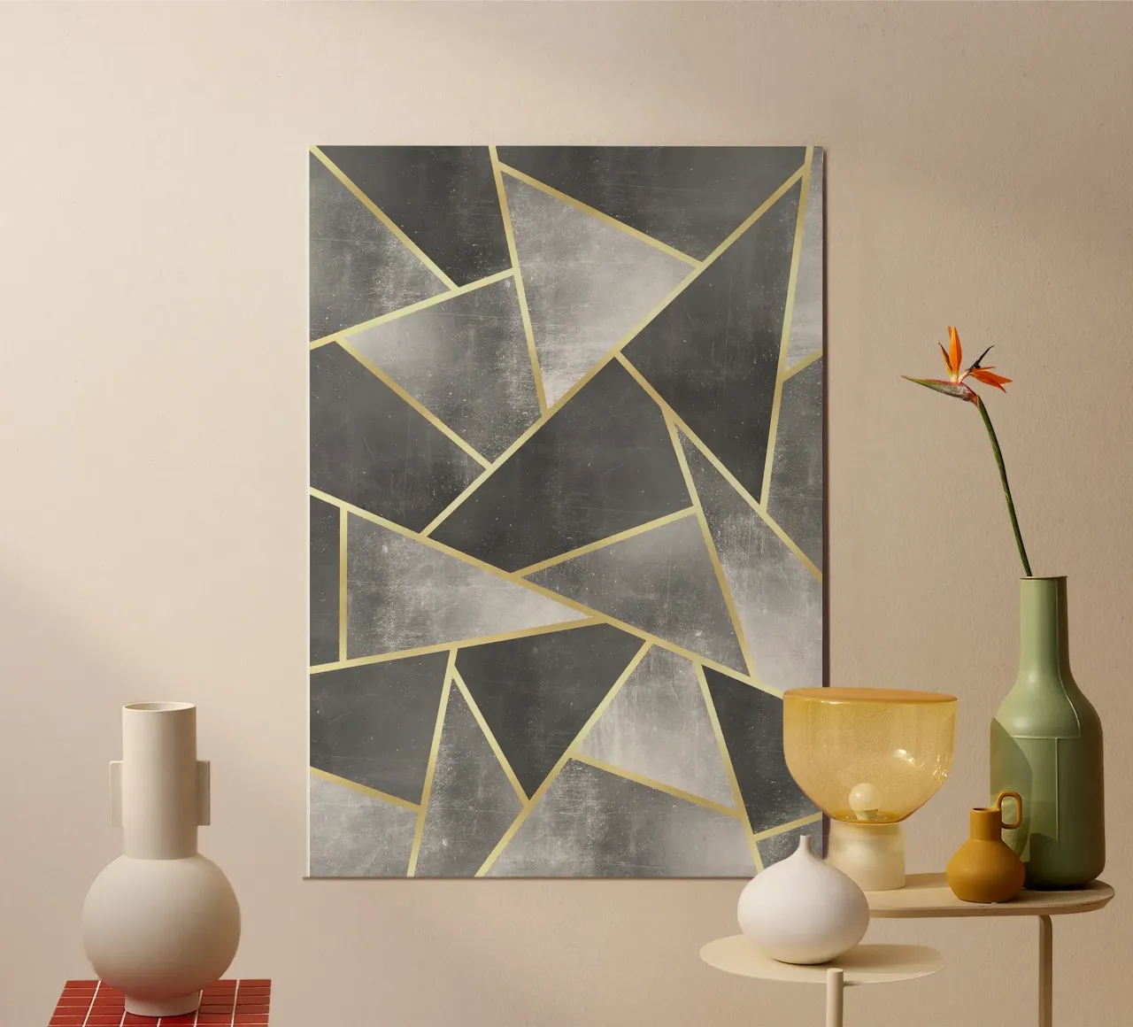 triangoli geometrici astratti linee d'oro poster con telaio in plastica da Patrick M Gerber