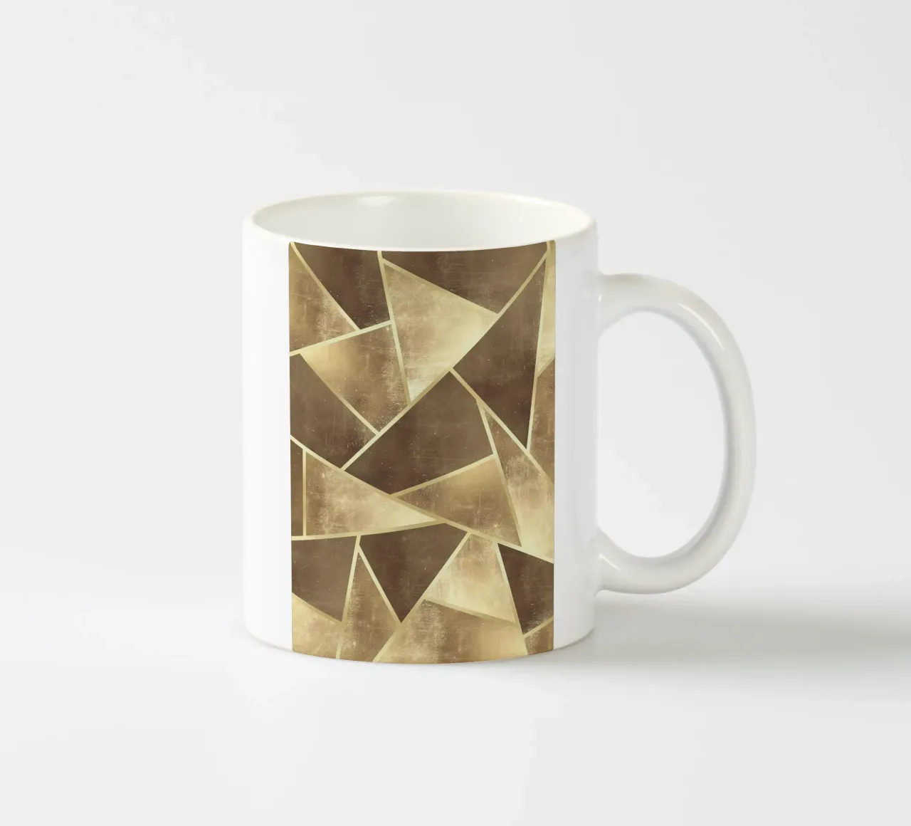 forme geometriche triangoli design astratto texture metallica tazza in ceramica da Patrick M Gerber