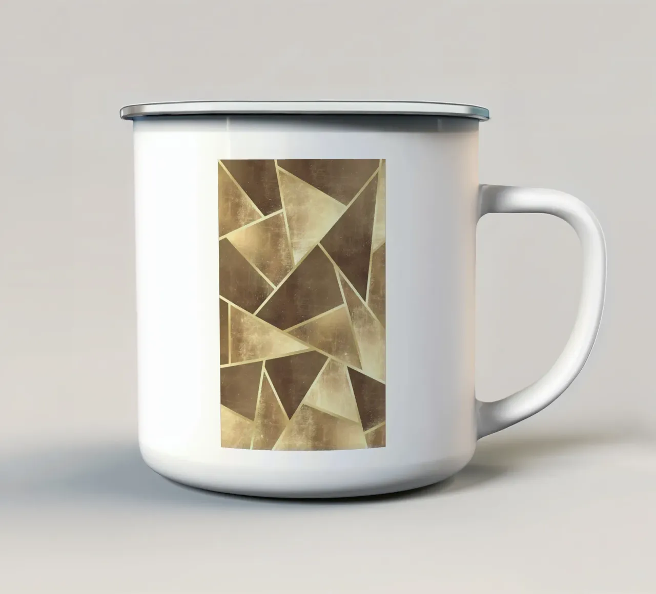 forme geometriche triangoli design astratto texture metallica tazza in smalto da Patrick M Gerber