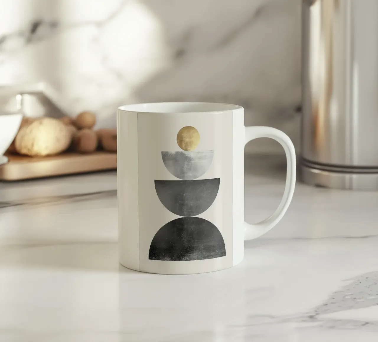 sfera d'oro semicerchi forme impilate forme geometriche tazza in ceramica da Patrick M Gerber