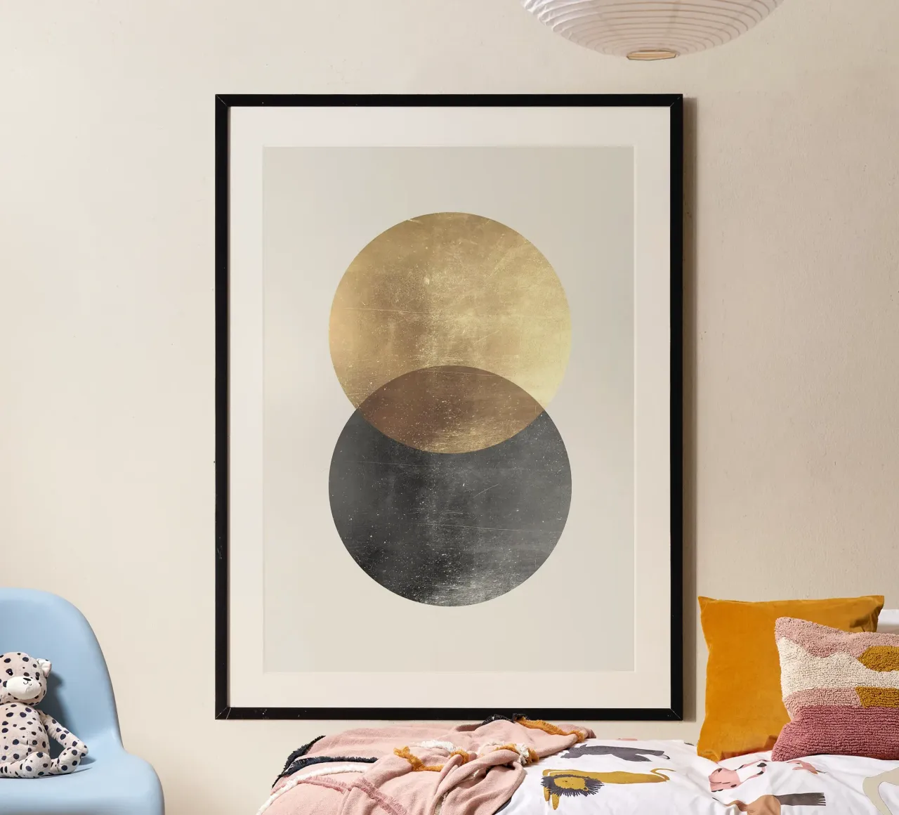 cerchi oro nero texture metallica poster con telaio in plastica da Patrick M Gerber