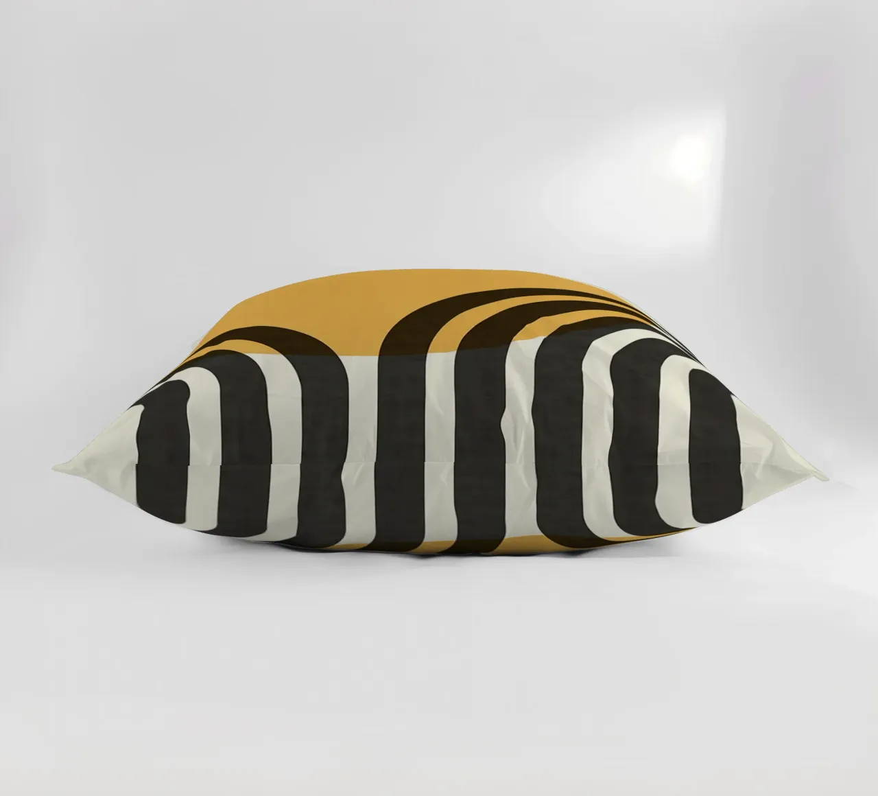 sole curve archi cerchio arancione linee nere cuscino da Patrick M Gerber