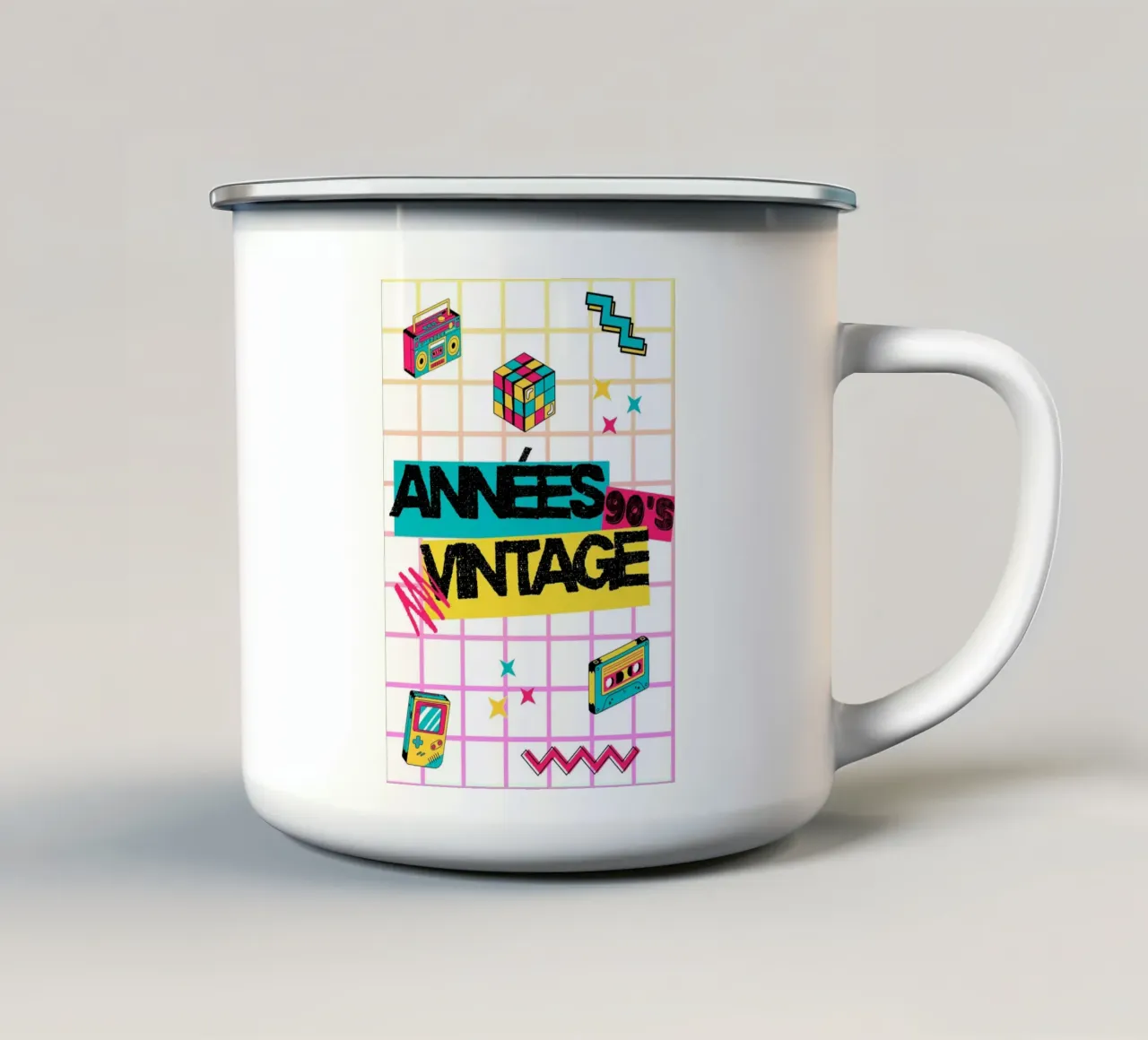 Design vintage 90's tazza in smalto da Idées & Création