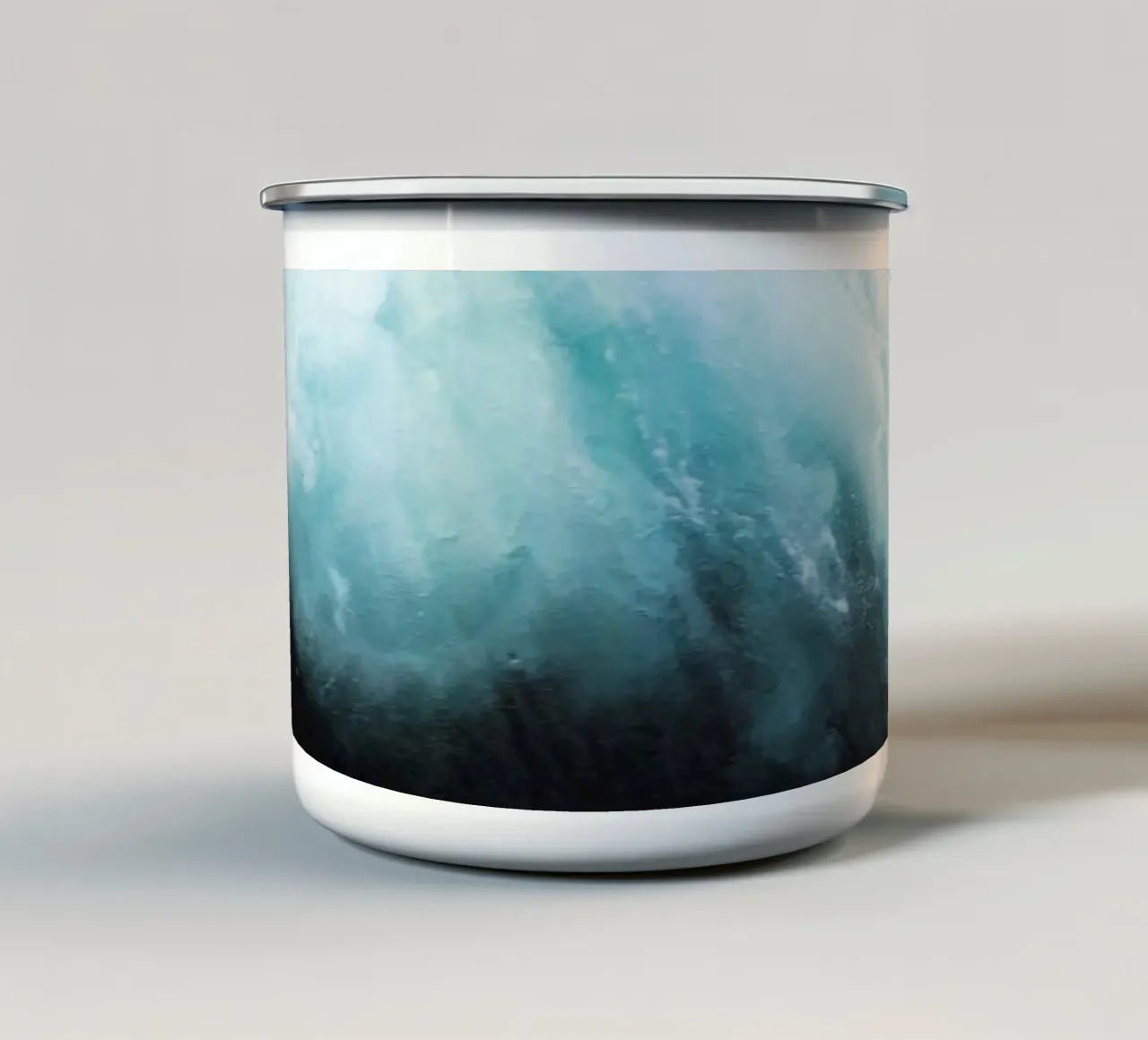 Ocean Spray tazza in smalto da Cassia Beck Photography