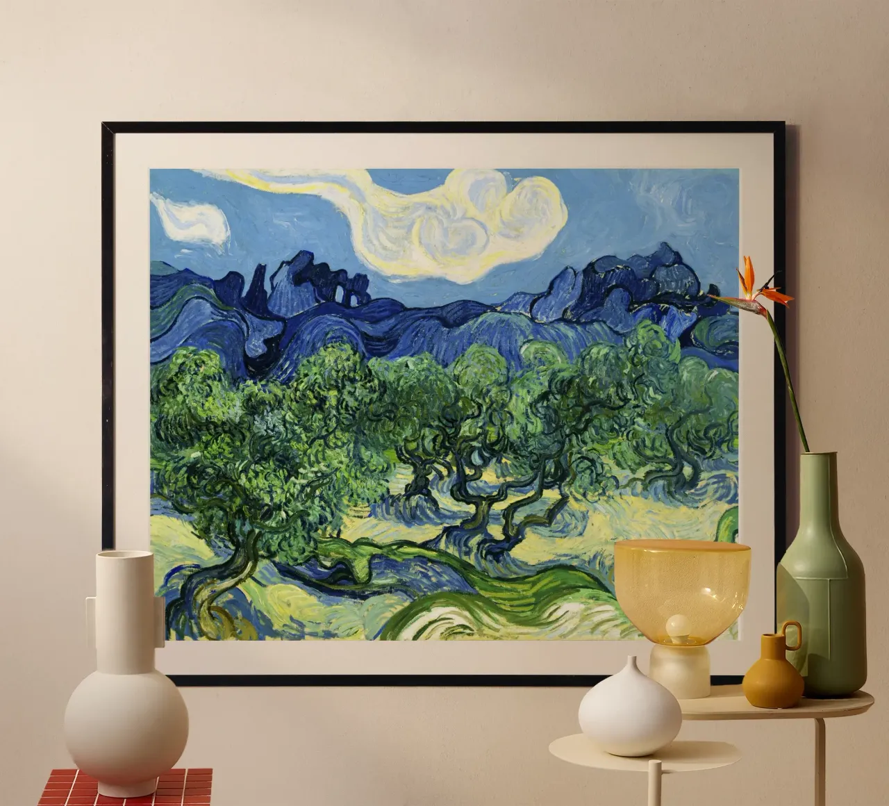 Olivos con los Alpilles al fondo por Vincent v poster con marco de madera de Classic Art Prints