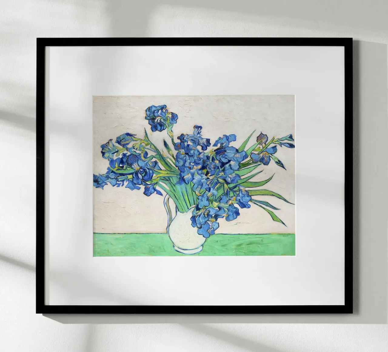 Iris di Vincent van Gogh (1890) è una delle sue opere più celebri. poster con telaio in legno da Classic Art Prints