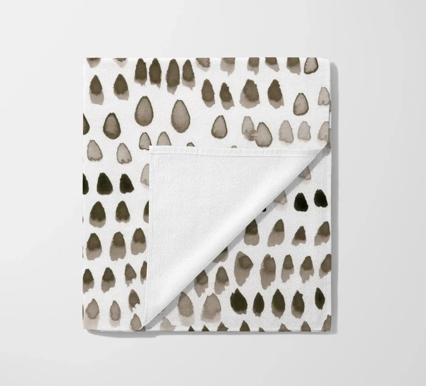 painted dots brown telo mare da IRIS LEHNHARDT FINE ART