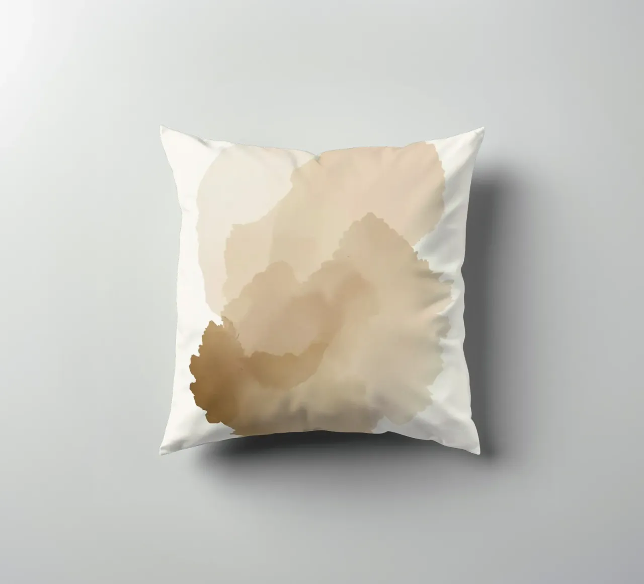 Pila di forme astratte acquerellate Tan cuscino da DesignDoodle