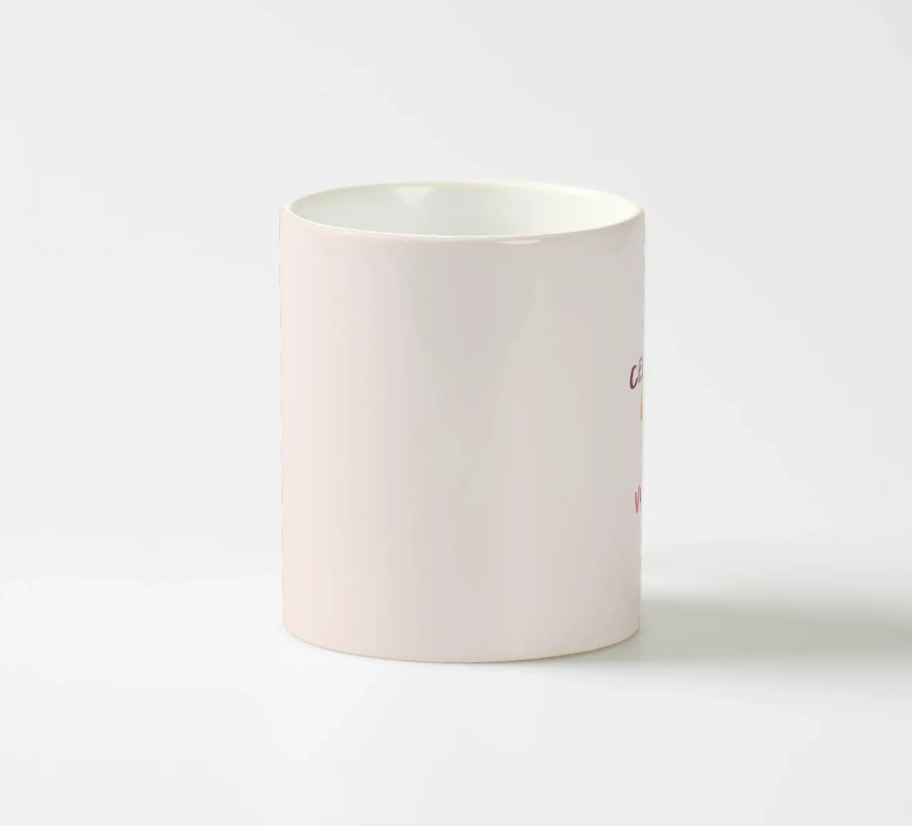 Festeggiare ogni piccola VITTORIA tazza in ceramica da dericktype