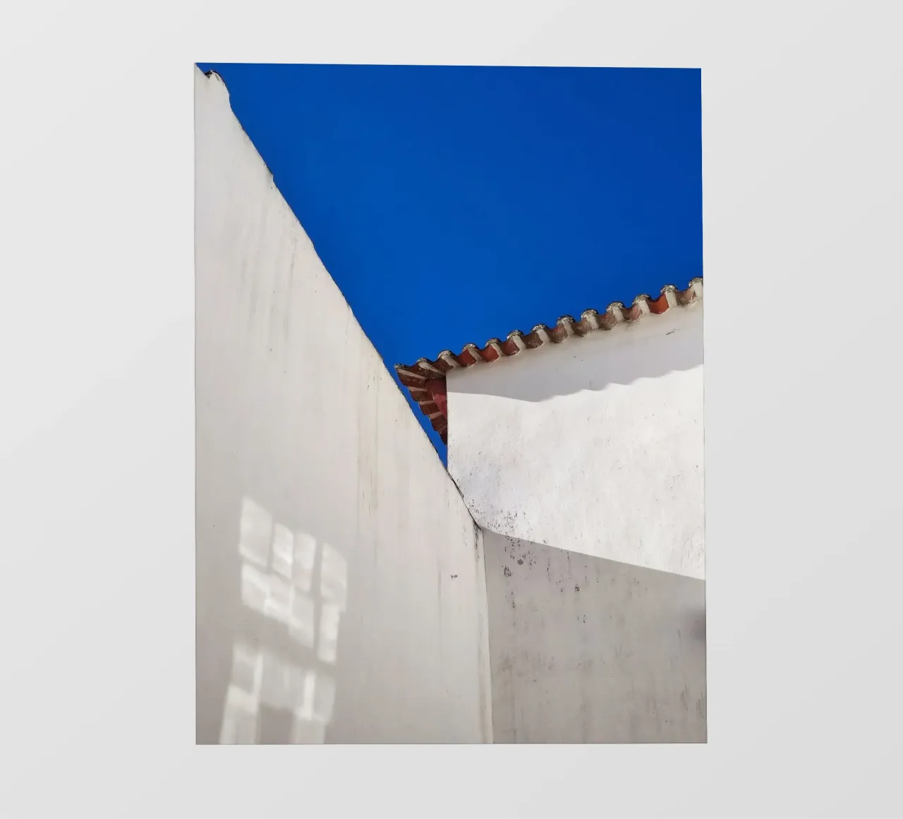 Tra cielo e piastrelle telo in pvc da Mane