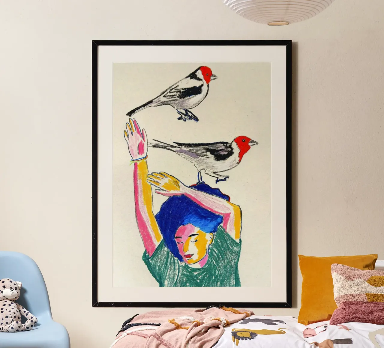 La donna e gli uccelli dalle teste rosse poster con telaio in plastica da tainah negreiros