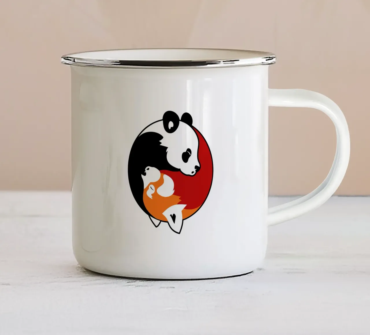Panda Yin Yang tazza in smalto da Mariel Toigo