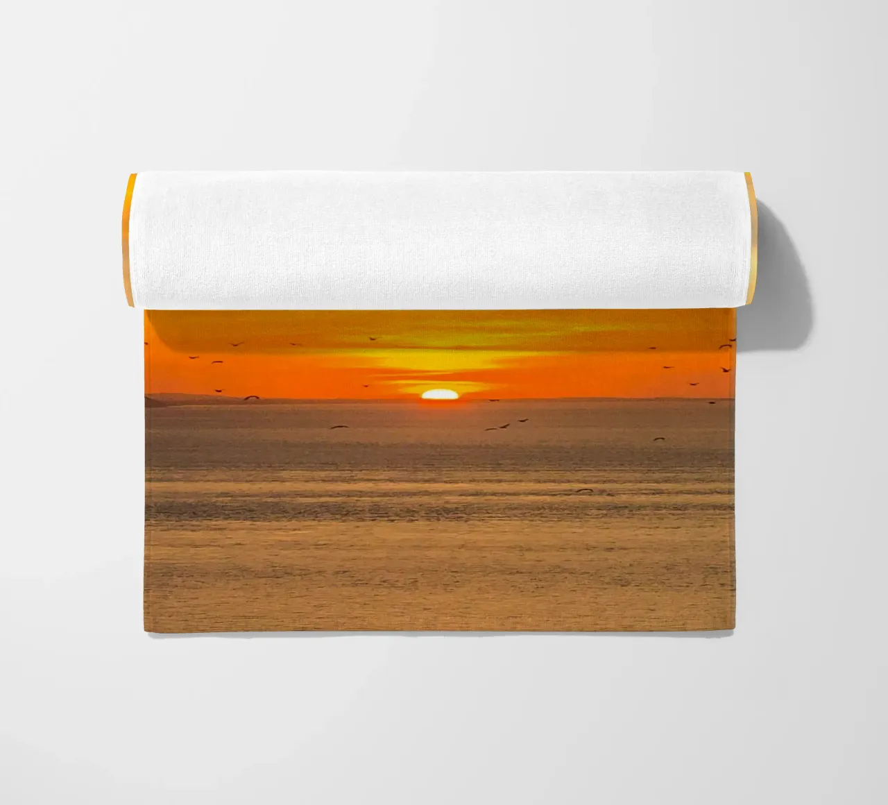 Sunset Coast telo mare da Stay Positive Design