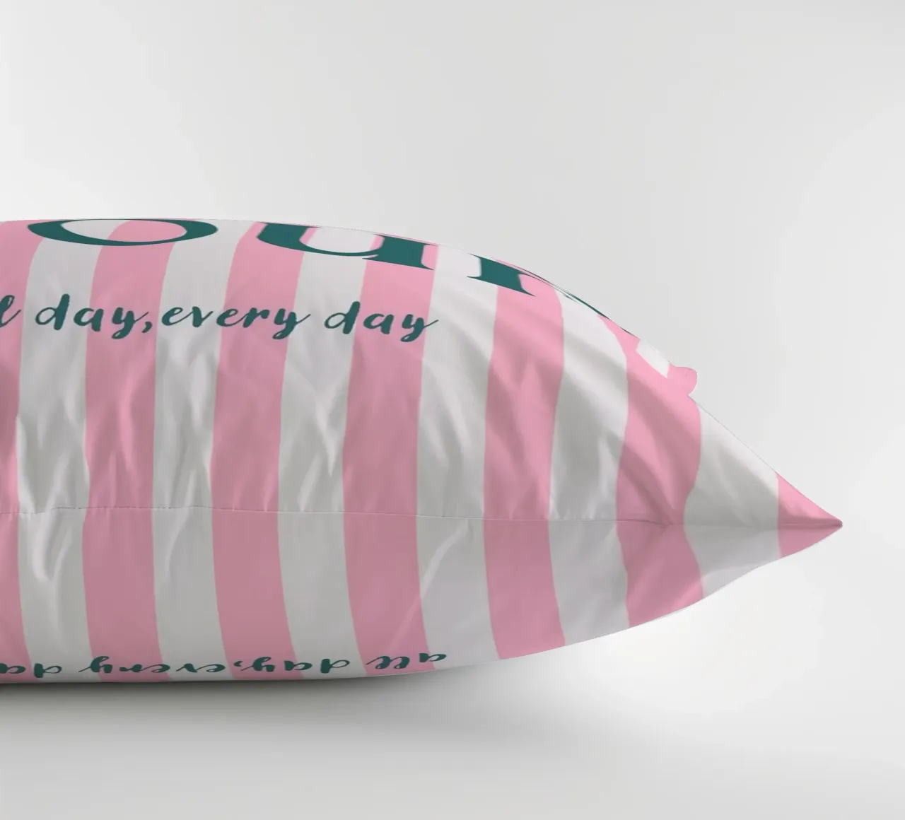Happy Hour All Day Every Day cuscino da Attaboy Dsgn