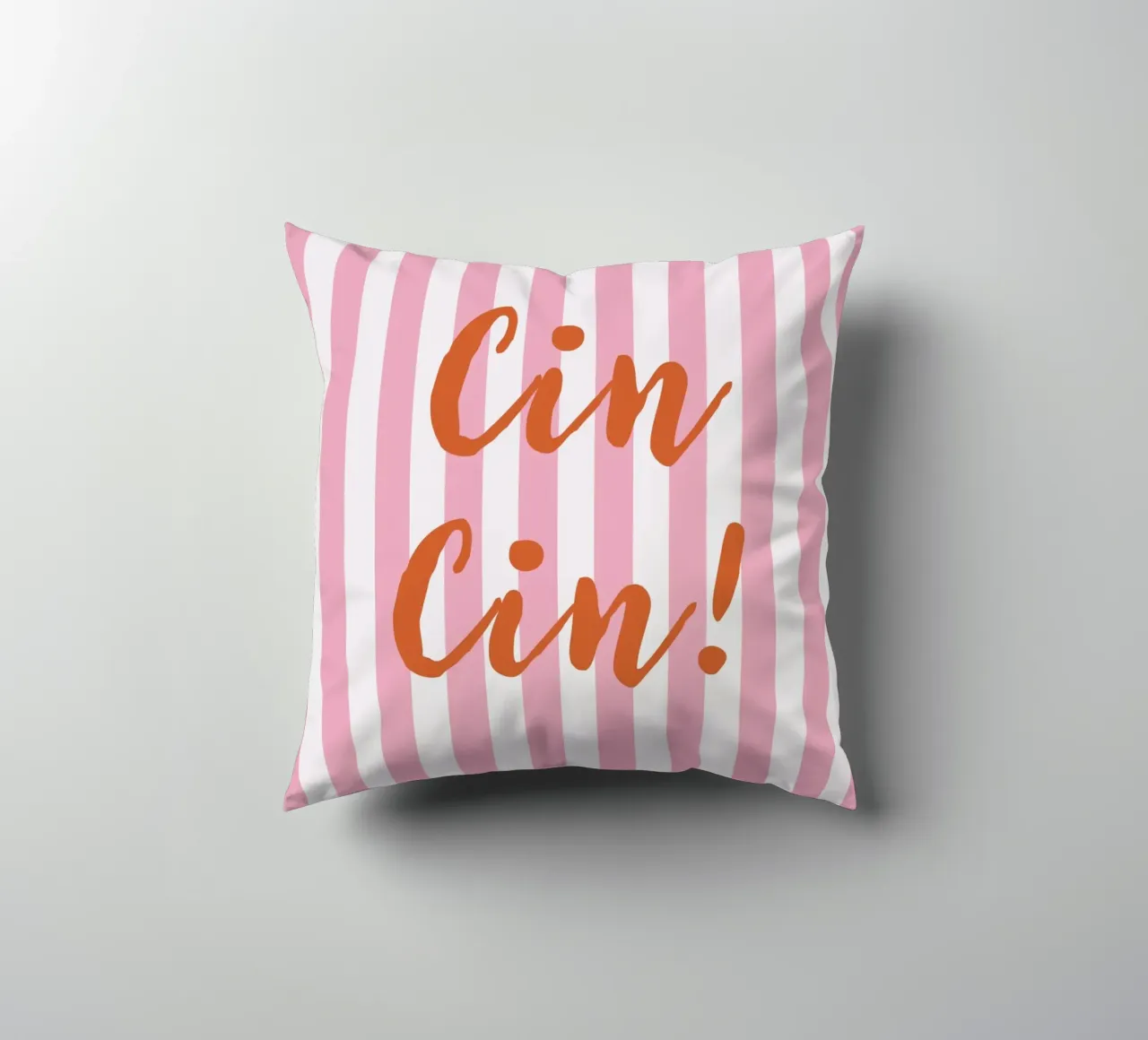 Cin Cin! cuscino da Attaboy Dsgn