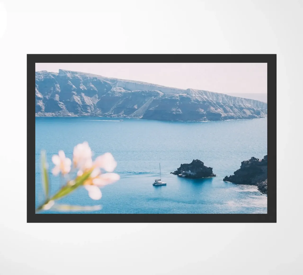 Sailboat in Santorini | Mediterranean sea view zerbino da patiphotography