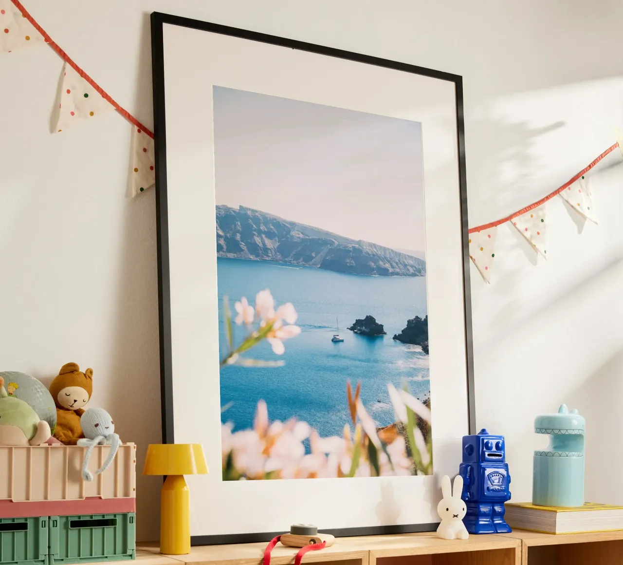Sailboat in Santorini | Mediterranean sea view Poster mit Holzrahmen von patiphotography