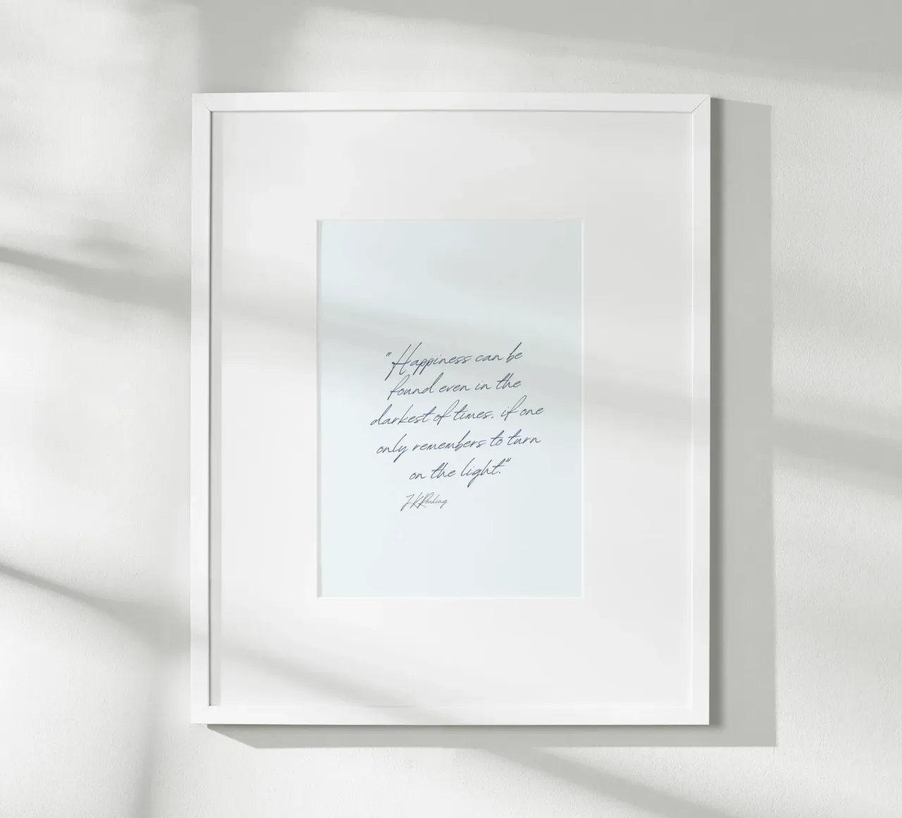 J.K. Rowling Zitat - "Das Glück kann gefunden werden" Kunstdruck Poster mit Holzrahmen von vintagepod