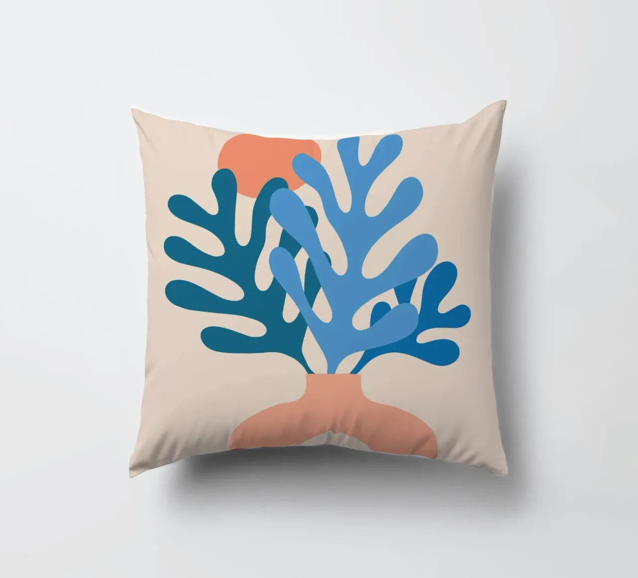 Boho Stillleben mit Korallenblättern cuscino da pierosvisuals