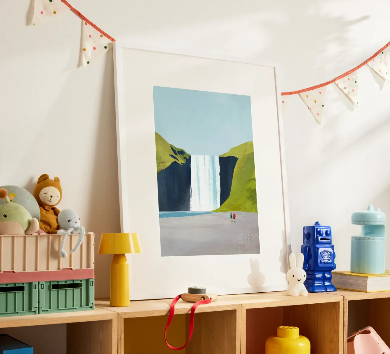 avventura sul sentiero delle cascate poster con telaio in plastica da unyil shope