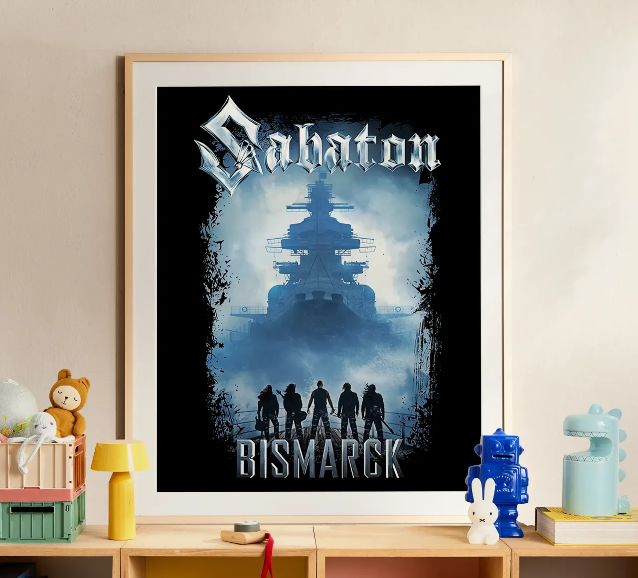 Sabaton Bismarck 'Bound By Iron And Blood' (Legati dal ferro e dal sangue) poster con telaio in plastica da andrea boceli