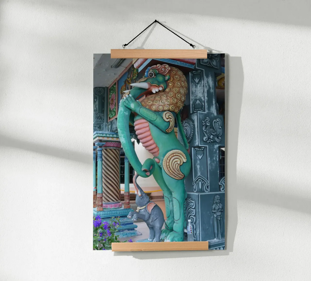 Statua di elefante mitico colorato a Sri Aruloli Thirumuruga poster da byrieneke