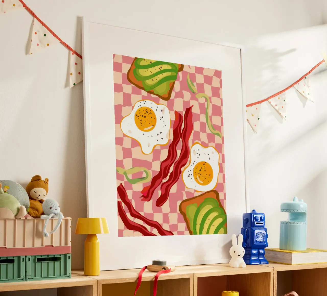 Uova e pancetta a scacchi poster con telaio in legno da Lyra Glaze