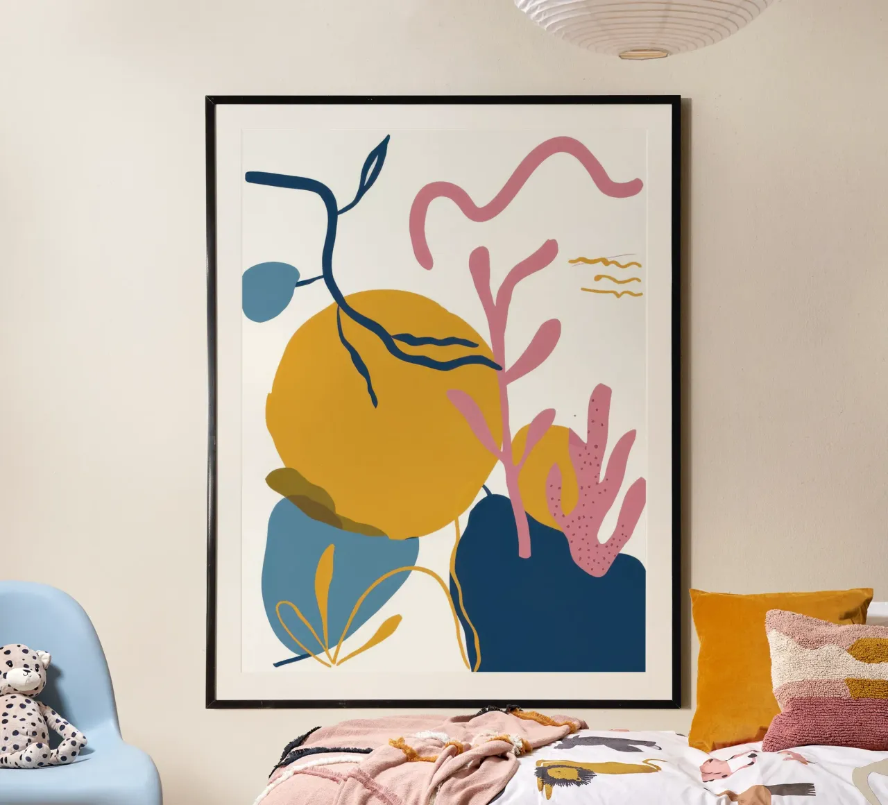 Gioco di foglie astratte poster con telaio in legno da Lyra Glaze