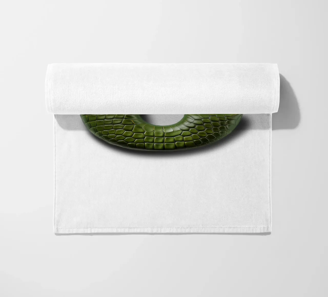 c - coccodrillo telo mare da The True Type