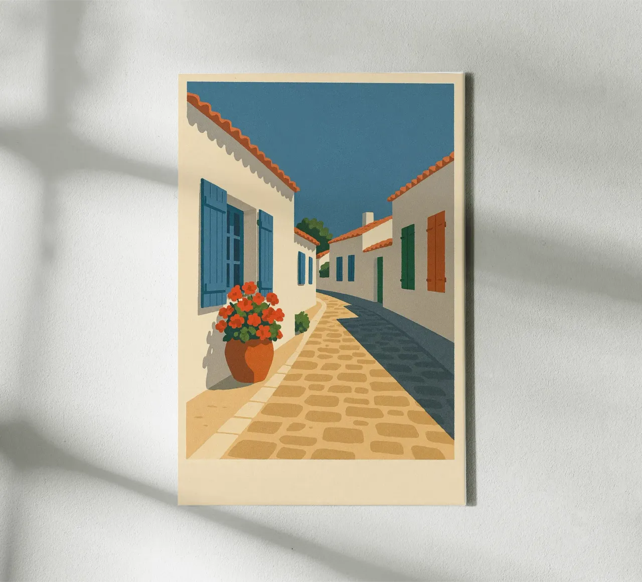 Strada soleggiata a Saint-Sauveur - Île d'Yeu tela con Cornice a cassetta da JETLAG | affiches voyage