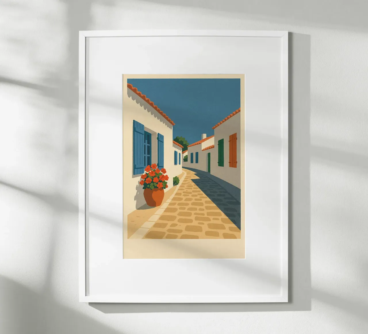Strada soleggiata a Saint-Sauveur - Île d'Yeu poster con telaio in legno da JETLAG | affiches voyage