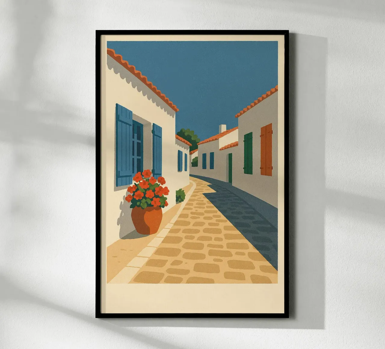 Strada soleggiata a Saint-Sauveur - Île d'Yeu poster con telaio in legno da JETLAG | affiches voyage