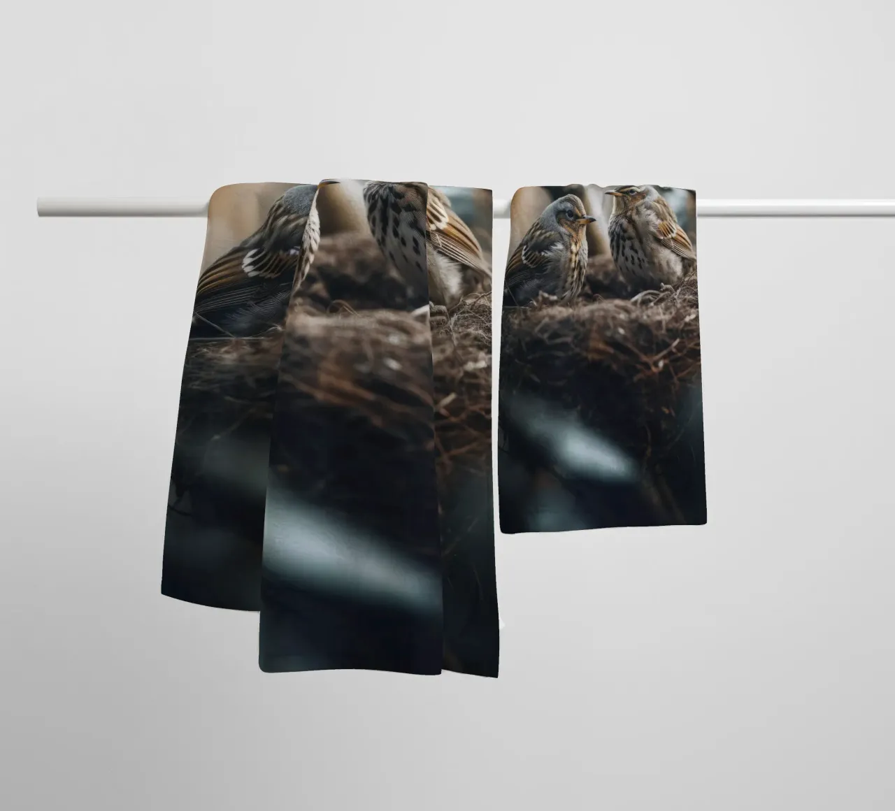 Two In The Nest asciugamano da bagno da treechild