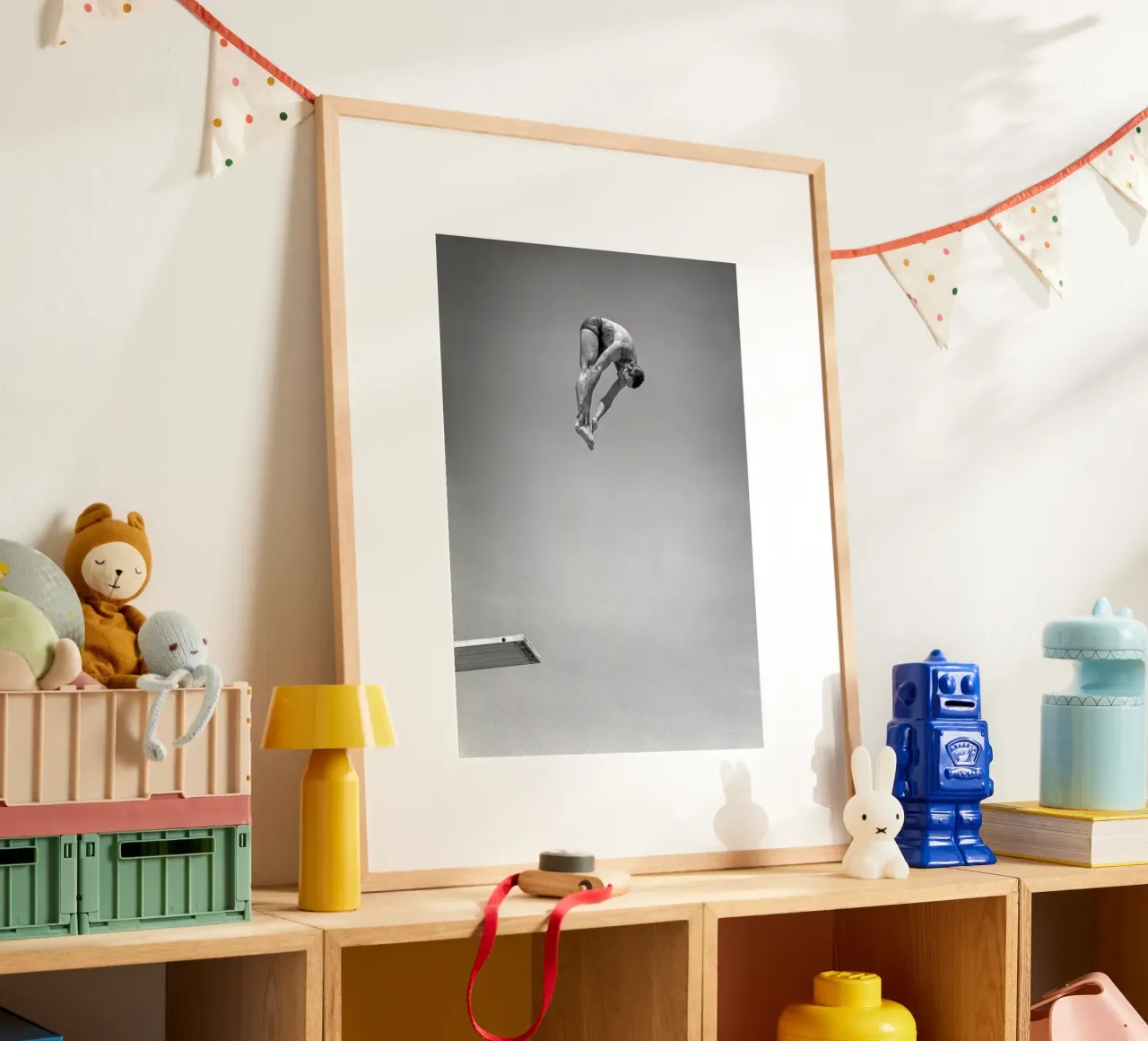 Sommozzatore con piattaforma di immersione poster con telaio in plastica da Norman Click