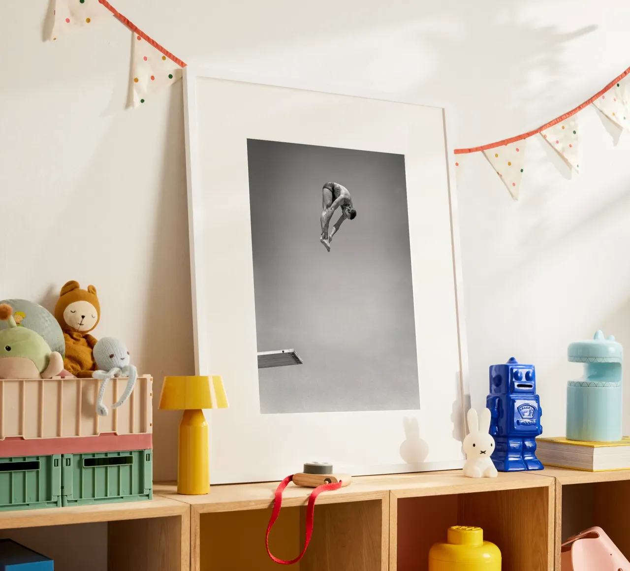 Sommozzatore con piattaforma di immersione poster con telaio in plastica da Norman Click