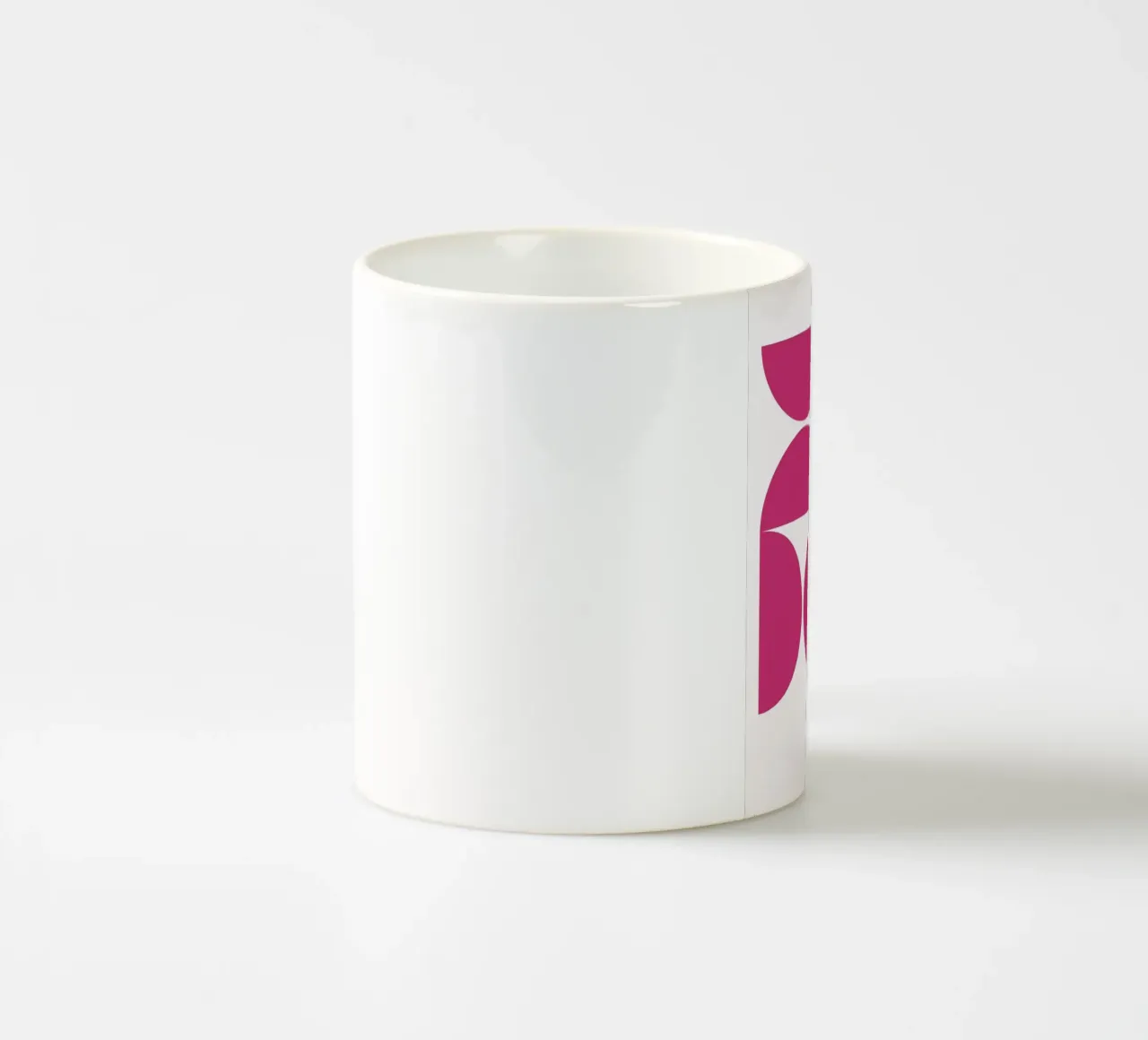 Design geometrico moderno e retrò tazza in ceramica da Casa Calm