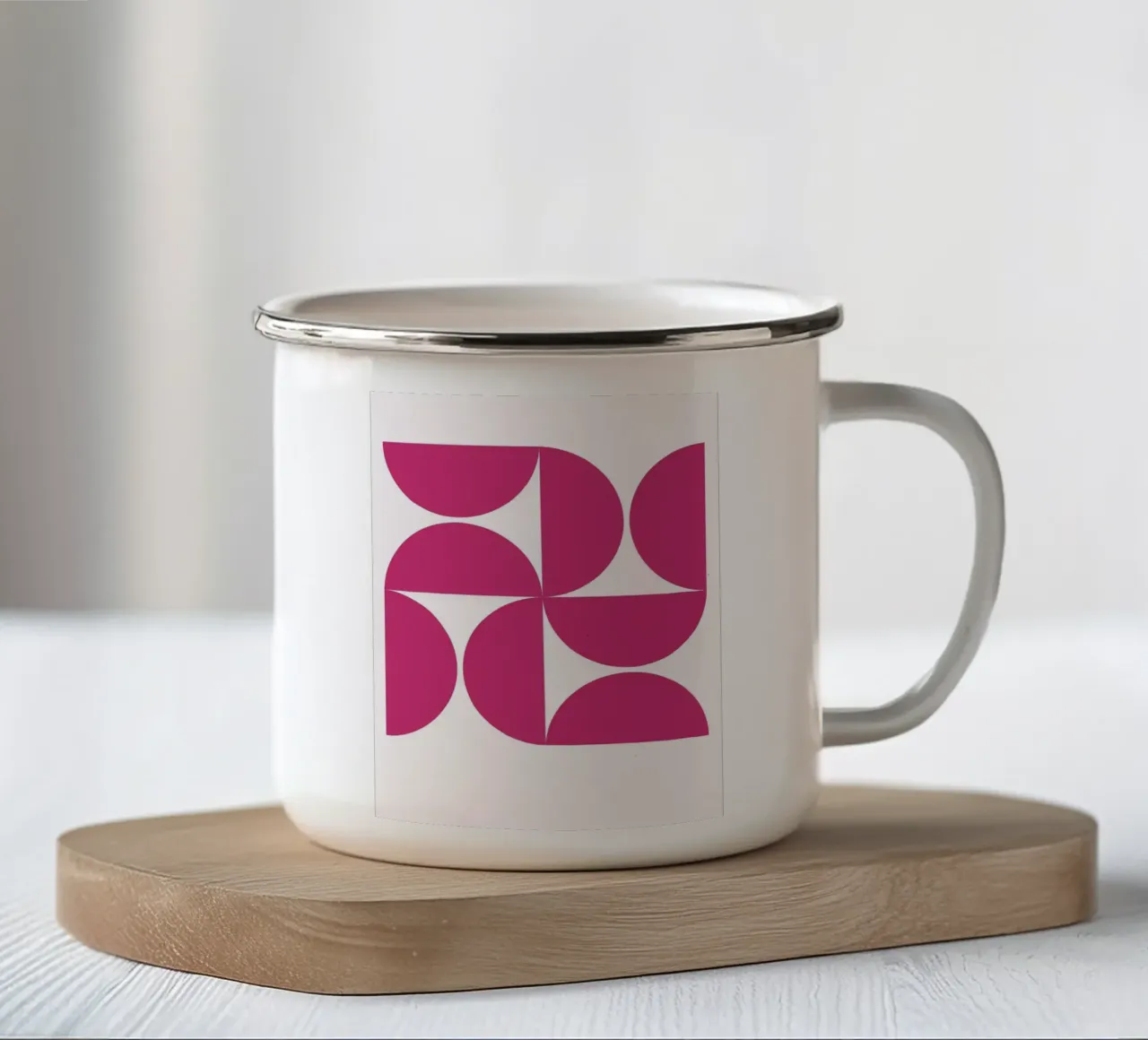 Design geometrico moderno e retrò tazza in smalto da Casa Calm