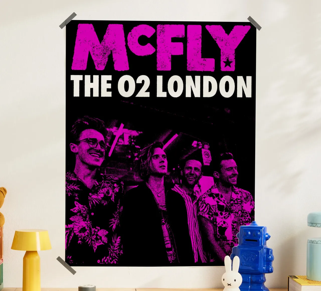 Maglietta McFly Uk Tour Classic poster da igoshdesigns