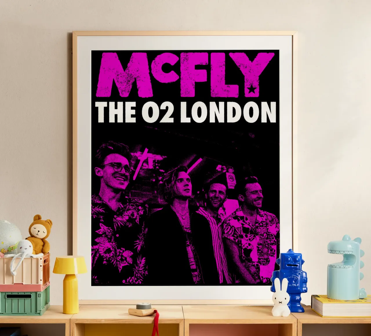 Maglietta McFly Uk Tour Classic poster da igoshdesigns