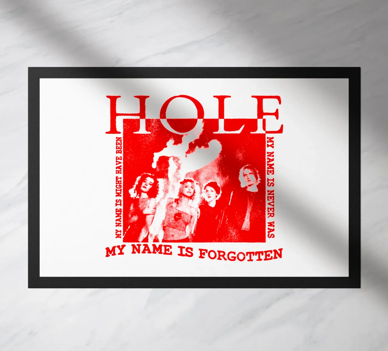 Banda rossa Sillhouette Foro zerbino da https://www.juniqe.com/uk/shop/Henndraws