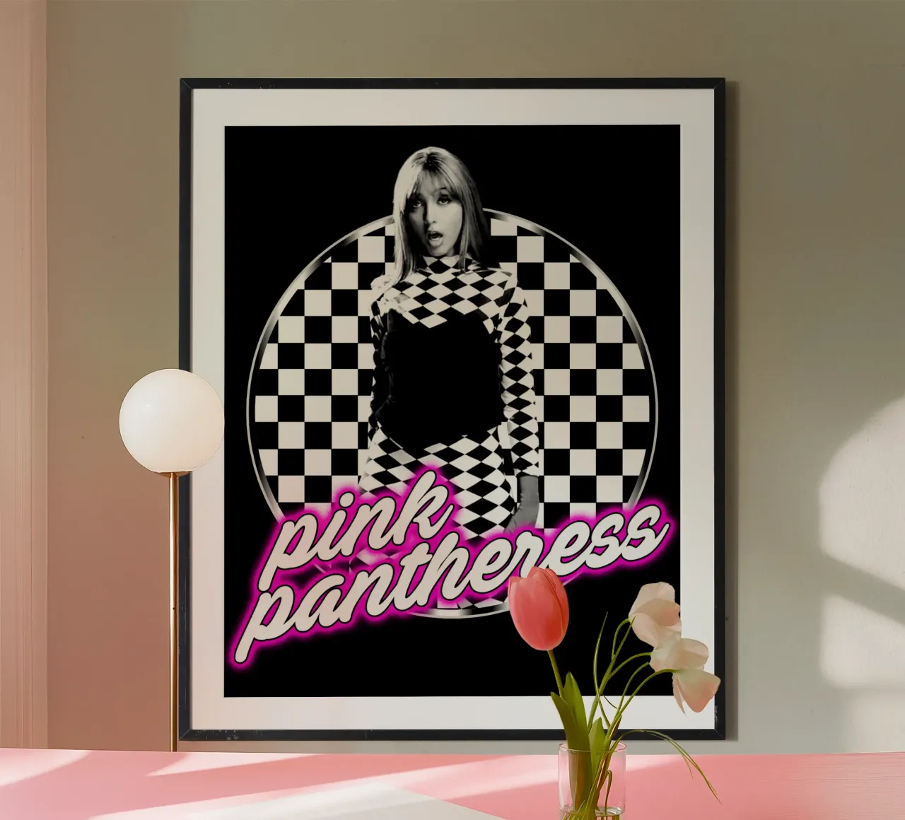 Maglietta classica Pink Pantheress poster da mannys_artt