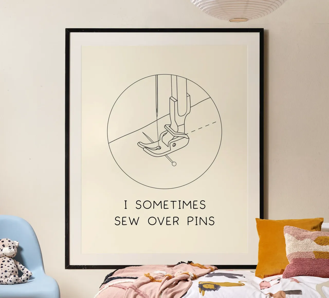 i sometimes sew over pins poster con telaio in alluminio da vintageshop