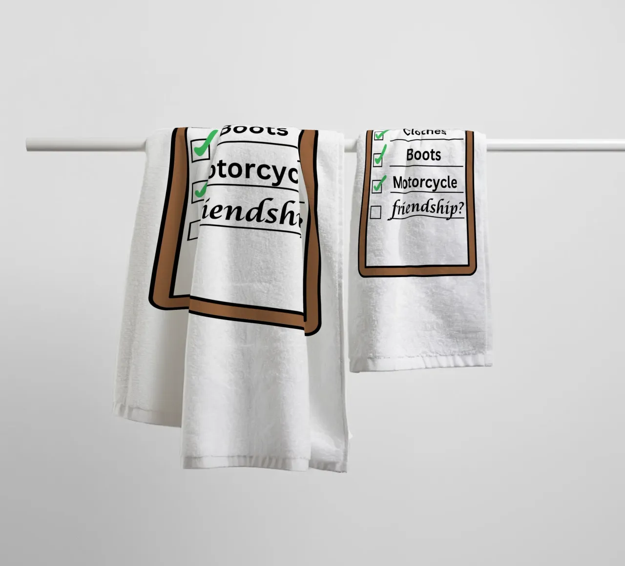 Time travellers check list - Clothes, Boots, Motorcycle. asciugamano da bagno da Melty Shirts