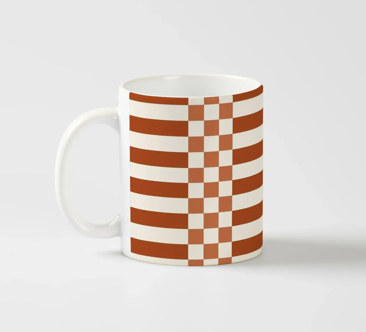 Burnt orange checks and lines tazza in ceramica da TijanaArtStudio88