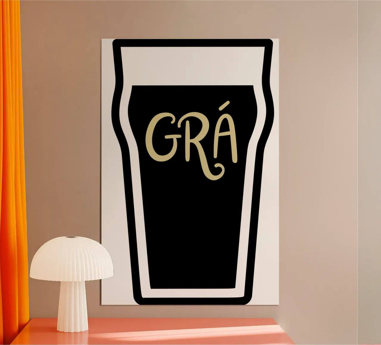 Grá for a Pint - Irish Language Gifts Poster mit Holzrahmen von Melty Shirts