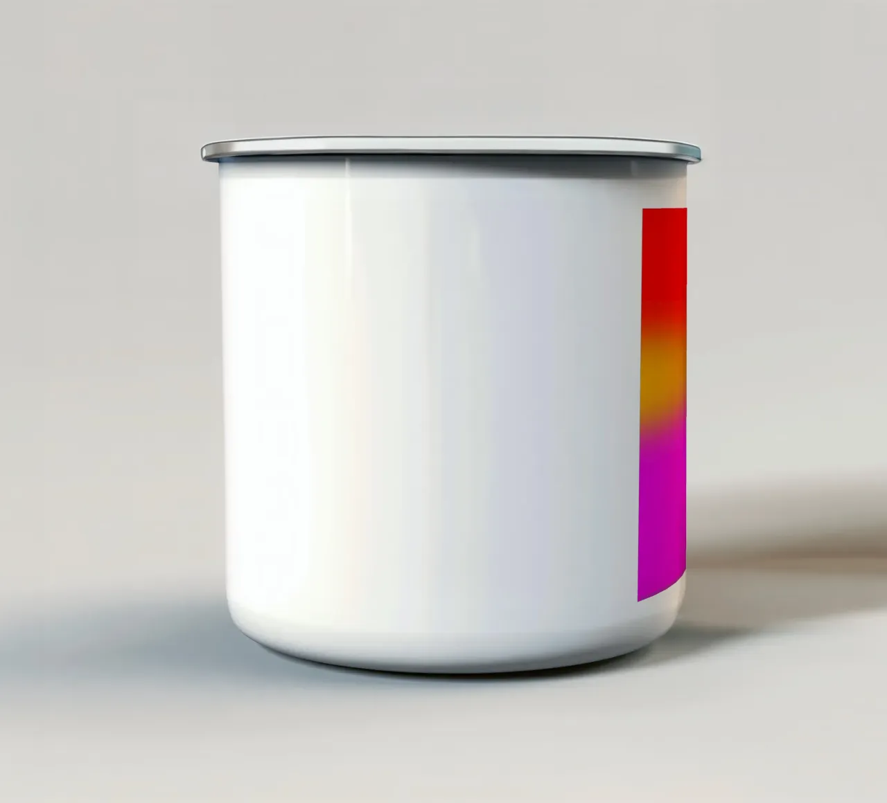 Fire tazza in smalto da Flo Klein