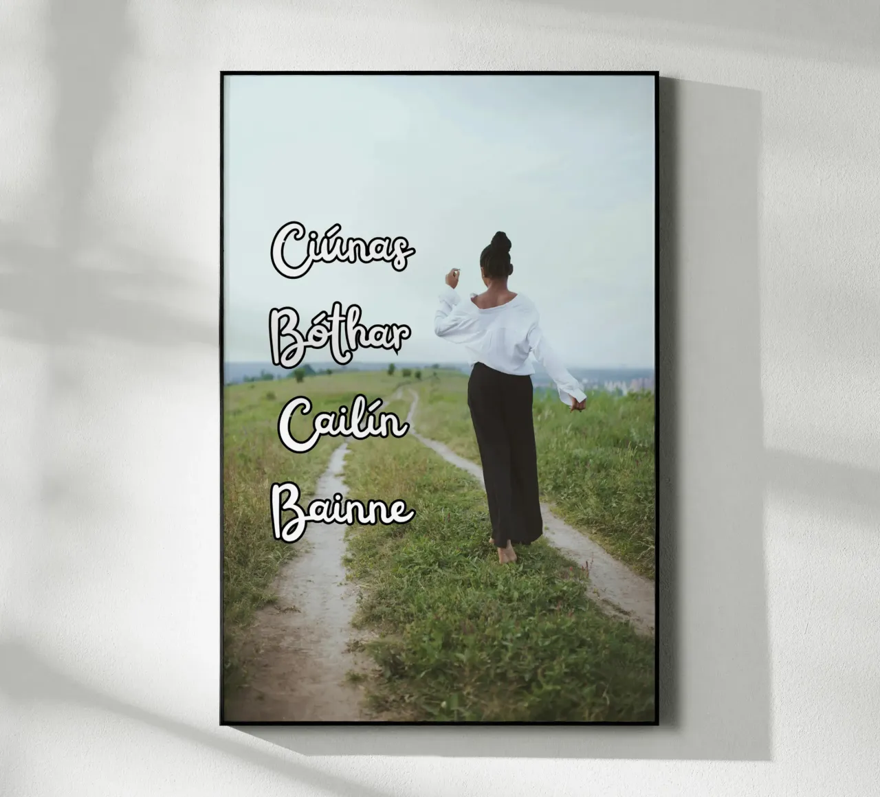 Ciúnas bóthar cailín bainne - Irish Language art plexiglass da Melty Shirts