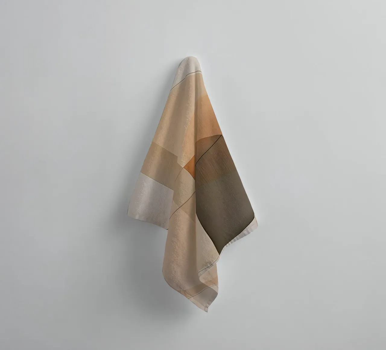 Abstracte vormen in zandkleuren badhanddoek van Imagine