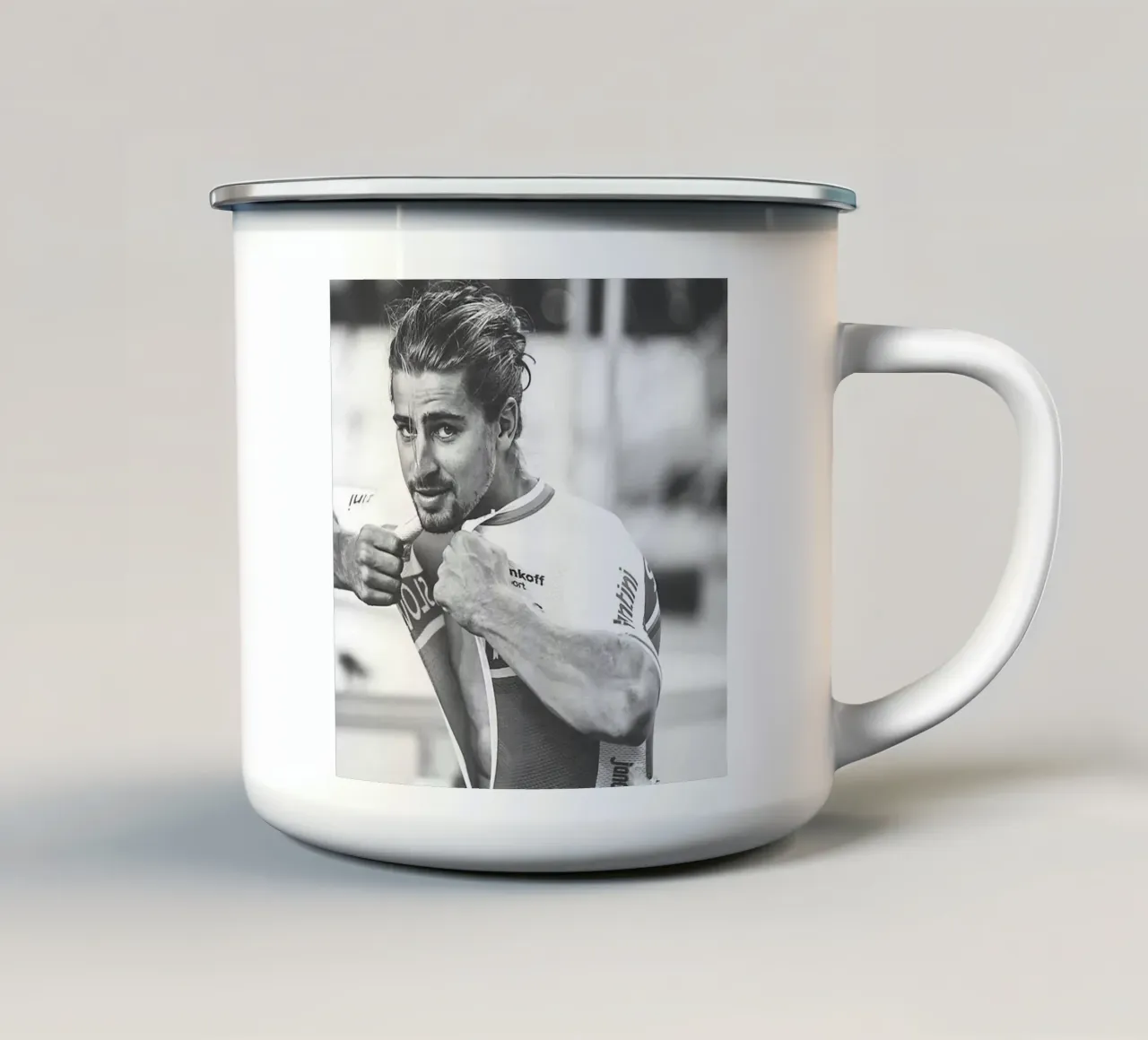 Peter Sagan si toglie i vestiti tazza in smalto da addelia shope