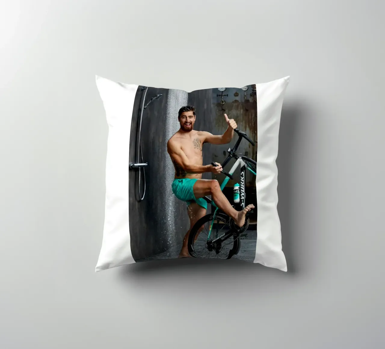 Peter Sagan pubblicizza le biciclette cuscino da addelia shope